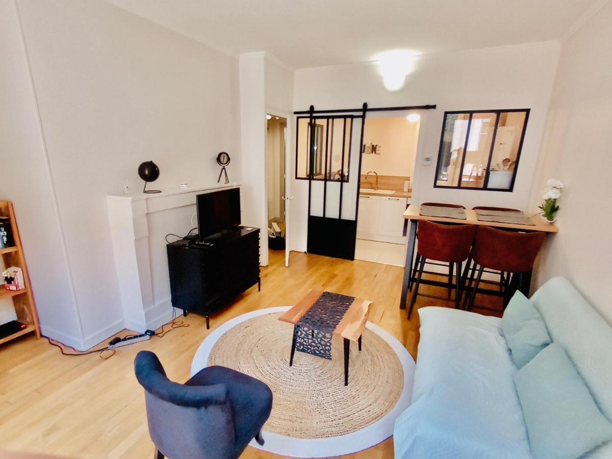 Appartement 2 Pièces Totalement Rénové Au Cœur De *