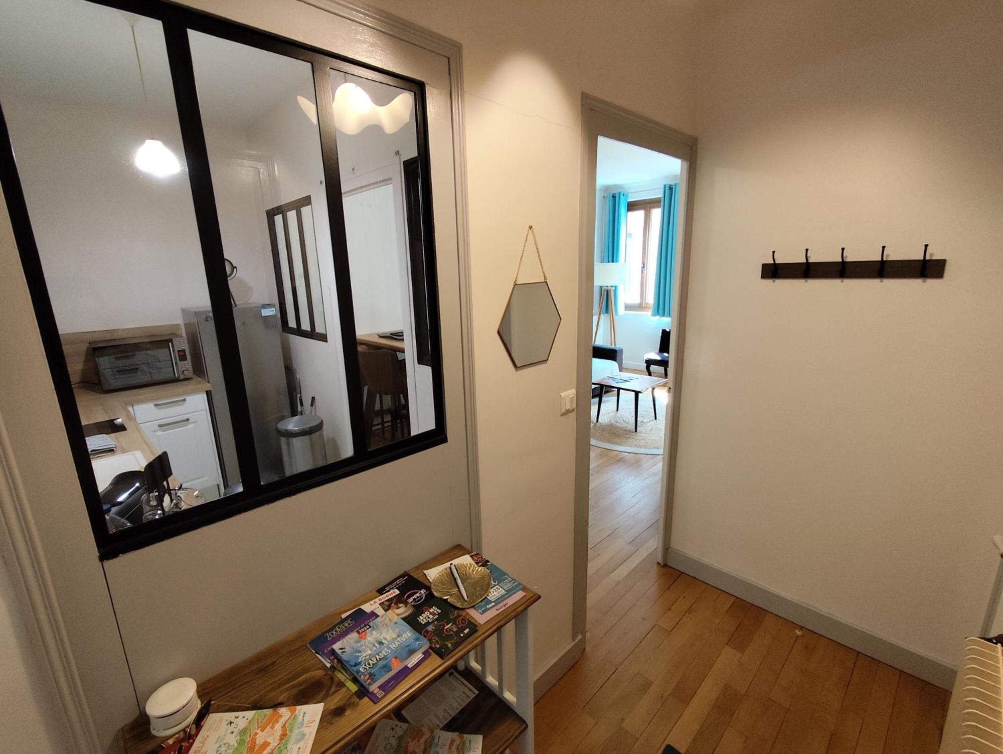 2 Pièces Totalement Rénové Au Cœur De Appartement *